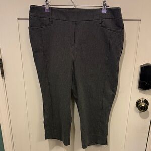 Women's Gray Capris